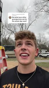 Reply to @sugarboo82728 Grandparents eating good😋 #foodtok #kingofcrunch  #grandma #grandpa