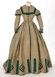 Day Dress Ca 1860 S From The Centre De Simple Beauty Civil War Dress Victorian Fashion Civil War Fashion