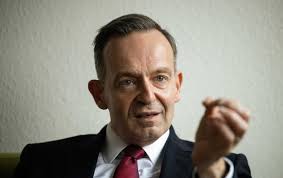 Schlag ins Gesicht": Reaktionen auf neues Klimaschutzgesetz