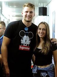 25 kasım) kaja juvan slovenya ' dan bir tenis oyuncusu. Luka Doncic In Kaja Juvan Skupaj V Umagu Aktivni Si