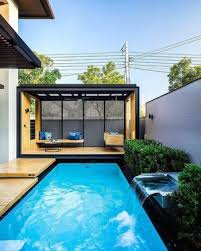 Deretan selebritis berikut memiliki rumah mewah yang dilengkapi kolam renang rooftop mirip seperti di hotel. Bikin Kolam Renang Sempit Tapi Jadi Mewah Kayak Gini Auto Betah Main Air Diadona Id