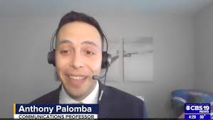 Today's #FacultyFriday is Anthony Palomba. Palomba joined Darden ahead of  the 2020-21 academic year. He teaches leadership communication and data  visualization in the MBA program as well as management communication in the