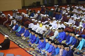 Jamsari dan mantan pengetua pn shi lee lee kerana sudi hadir bagi memeriahkan suasana. Pengisian Islamik Warnai Sambutan Tahun Baru Di Terengganu