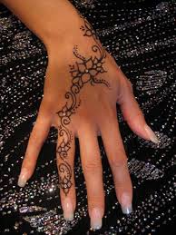 Henna Tattoo Ideas Hand Art Flowers Favimages Net Pretty Hand Tattoos Hand Tattoos For Women Hand Tattoos