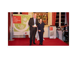 Er wurde tausend mal berührt und tausend mal ist nichts gutes passiert. Ehi Energiemanagement Award An Toom