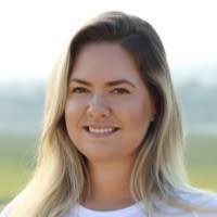 Sasha Lyons's Instagram, Twitter & Facebook