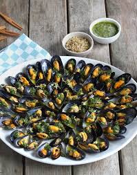 Recette Moules Marinees Aux Herbes Et Citron Facon Leon En Video Recette Recette Moules Recette Idee Recette