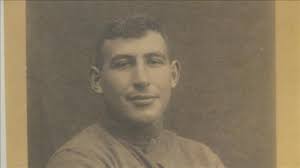 MO woman accepts overdue Medal of Honor