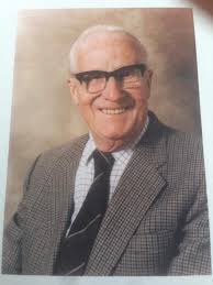 My father, Sidney Meyer, worked in the offices from leaving school  (1936/7?) until he retired. He was still