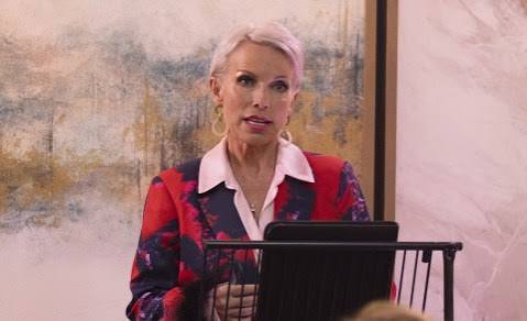 Debbie attacked as tensions explode in Coronation Street ITVX release |  Soaps | Metro News