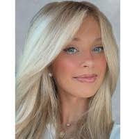 Nicole Piet's Instagram, Twitter & Facebook