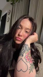 Autumn Barrett's Instagram, Twitter & Facebook