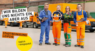 Eine bonitätsauskunft gibt ihnen auskunft über die zahlungsfähigkeit und kreditwürdigkeit. Ein Tag Mit Auszubildenden Auf Dem Wertstoffhof Regentaucher Fotografie