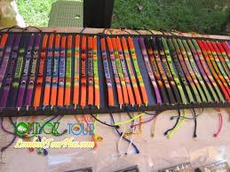 Ayooo Siapa Yang Mau Bawa Oleh Oleh Seperti Kerajinan Gelang Nama Ini Ayoo Ke Taman Narmada Lombok Garden Tools Lombok Tours