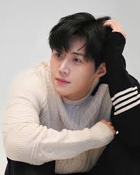 Sau ồn ào, Kim Seon Ho đạt nhiều thành tích khi trở lại