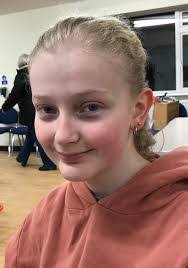 Emily Squire's Instagram, Twitter & Facebook