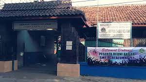 Man 1 kota serang banten Reuni Akbar Smp Pgri Tambun Selatan 92 Tulus Monokrom Youtube