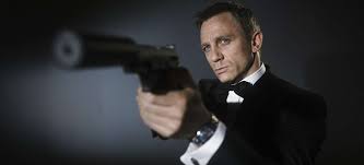 Daniel craig is an english actor well known for his portrayal of the character of james bond for several features in the official eon productions series of bond films starting in 2006. Die Uhr Von James Bond Omega Seamaster Falstaff