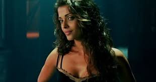 Antique Sword Robbery Scene Dhoom 2 Dhoom 2 2 Movie Robbery