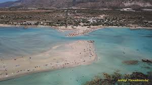 Τα φαλάσαρνα ήταν μια μεγάλη αρχαία πόλη της δυτικής κρήτης και σήμερα είναι γνωστή για την τροπική της παραλία με πεντακάθαρα νερά και ωραία χρυσή άμμο. Lafonhsi Kai Falasarna Otan H Fysh Exei Kefia Rib And Sea