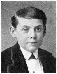 Artie Hall's Instagram, Twitter & Facebook