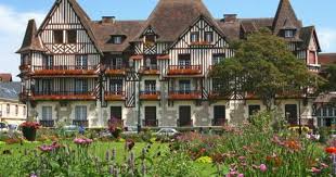 Cabourg La Charmante Ville Normande Cabourg Normandie Ville France