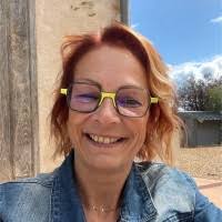 100+ "Val Jacques" profiles