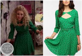 The Carrie Diaries Fashion Style Clothing Outfits And Wardrobe The Cw Fashion Celebrity Outfits The Carrie Diaries