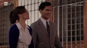 Le storie, gli amori, le speranze e le delusioni che ruotano attorno al primo grande magazzino per signore nella milano a cavallo tra gli anni cinquanta e sessanta. Il Paradiso Delle Signore 3 Puntata Del 04 10 2018 Youtube