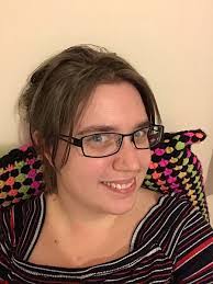 Sarah Minnis's Instagram, Twitter & Facebook