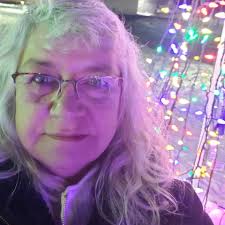 Should grocery stores in Chelmsford be open later