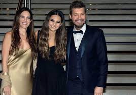 A manera de precaución, el conductor argentino se llevó a sus hijos a su domicilio para evitar contagio, según. Preocupacion Paula Robles La Ex De Marcelo Tinelli Con Sintomas De Covid 19 Haceinstantes