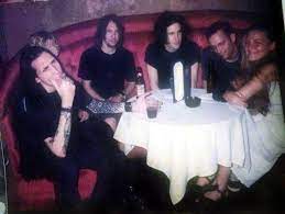 Marilyn manson sometimes you just have to sing on stilts. Trent Reznor And Marilyn Manson Chilling With Some Friends Nin