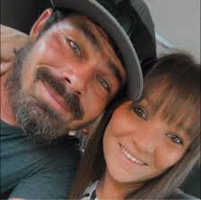 Is there a barber in Henrietta?