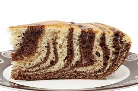 Cuocete la ciambella bicolore all'acqua in forno statico, a 170°per 50 minuti. Ricetta Ciambellone Bicolore Senza Burro E Senza Latte Non Sprecare