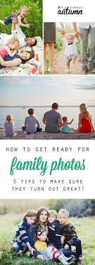 How To Pose Families And Groups Photography Tutorial Roundup Family Photos Family Photo Pose Family Picture Poses