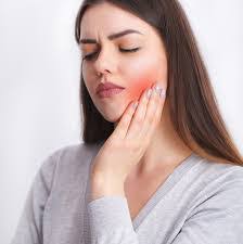 Erin Damron's Instagram, Twitter & Facebook