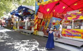 La foire du midi s'est tenue pour la première fois sur le boulevard du midi en 1880 à la demande des commerçants du quartier à l'occasion des fêtes qui célébraient le 50e anniversaire de l'indépendance. La Foire Du Midi En Danger Une Decision Attendue Pour Fin Mai Bx1