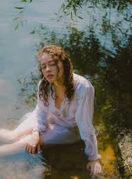 Голая Катерина Беккер(Женя из Тайной жизни)