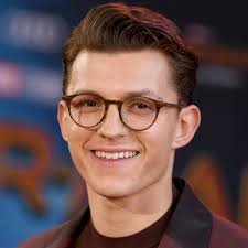 He is best known for playing the title role in billy elliot the musical at the victoria palace theatre, london. Tom Holland Popsugar Me