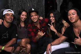 Pin By Sandy Saudia On Bruno Bruno Mars Family Bruno Mars Bruno Mars Las Vegas