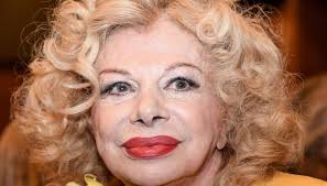 She made her film debut in 1955 alongside alberto sordi in the bachelor. Sandra Milo The Truth About Debts To Italian Stories