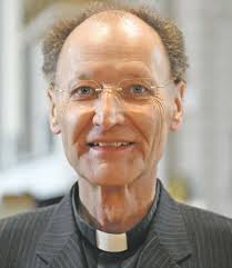 Bischof Bertram bestens bewacht