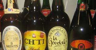 Photo De Quatre Bouteilles De Biere Alignees Specialite Du Nord Bouteille De Biere Biere Du Nord