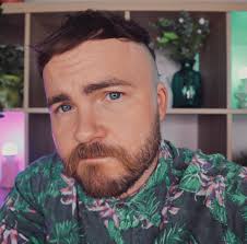 Today it's Sarah's interview with Brad Guy, who survived a skydiving  accident in his early 20s. Brad had invited his family to come watch him  jump out of plane but after the