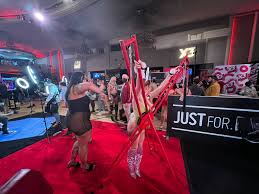 Uživatel JustForFans na Twitteru: „Thank you, @sanctuaryLAX, for making our  booth so awesome with equipment/gear from your amazing establishment! We  are so grateful. https://t.co/2yZp9dhK1T“ / Twitter