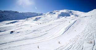 Puy saint vincent est une station familiale à la fois moderne et authentique, elle propose différentes offres d'hébergements sur plusieurs altitudes à partir de 1400m, jusqu'à accéder à la stationpuy st vincent. Puy Saint Vincent Pays Des Ecrins Office De Tourisme
