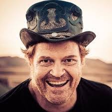 Max Robbins's Instagram, Twitter & Facebook