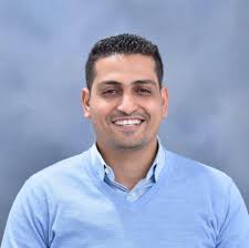 Congratulations to my friend Mr Shaker and his family for purchasing their  first new home, it is always a pleasure to help family and friends to  achieve their American dream. 🏡🏡