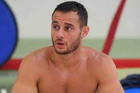 Le gymnaste de 26 ans est mal retombé et s'est retrouvé avec la jambe gauche totalement tordue. Skajzpa2uc7nvm